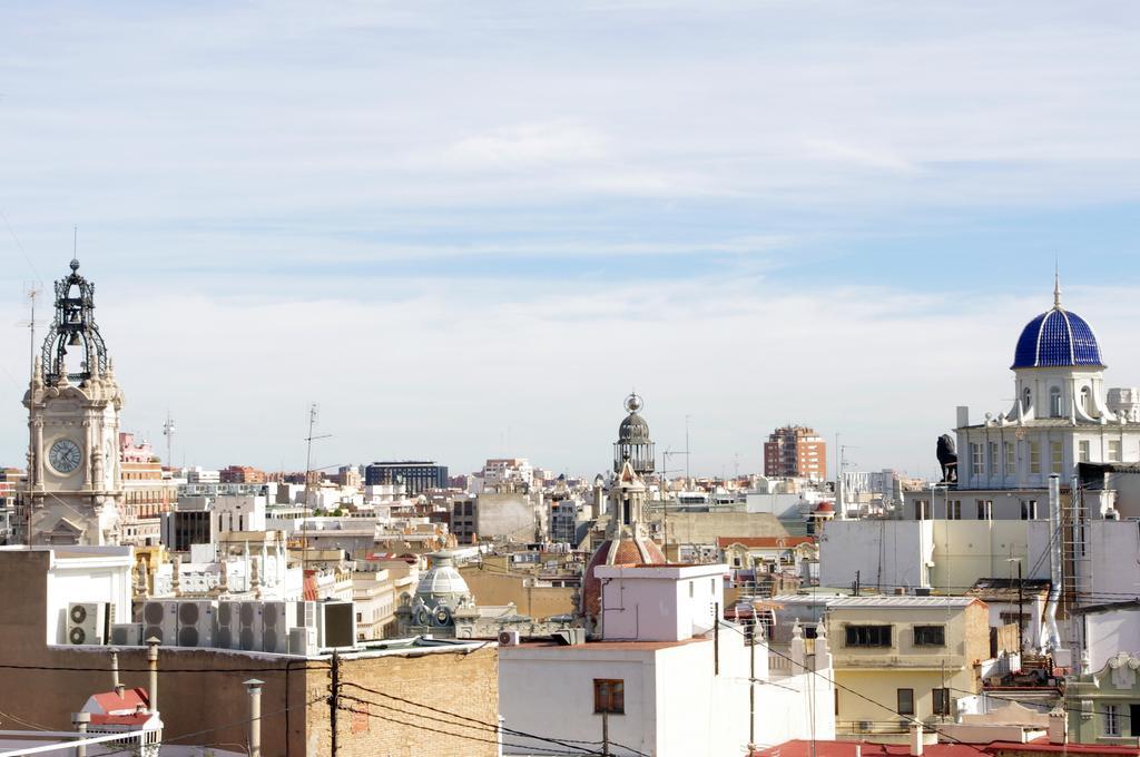 Vivaldi Penthouse Ayuntamiento Apartment Valencia Room photo